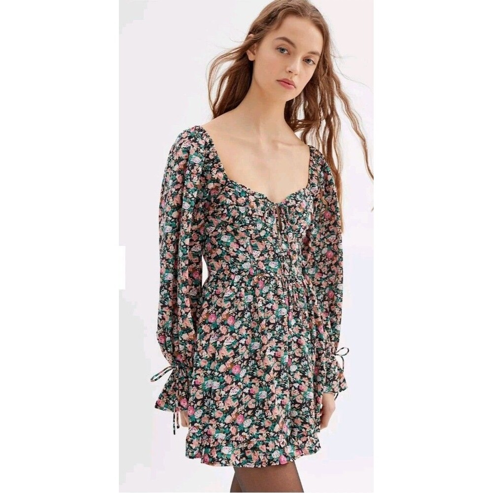 Kiss The Sky Urban Outfitters Floral Romper Size M